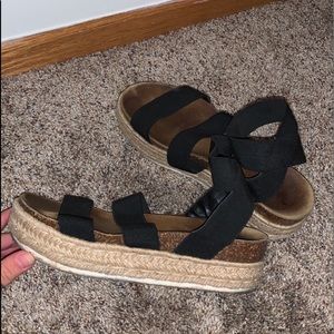 Steve Madden platform kimmie sandals